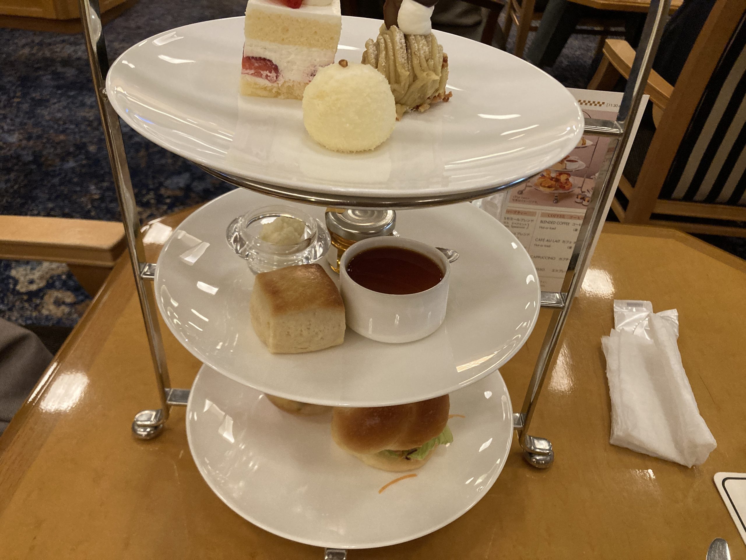 「帝国ホテル東京」の「ランデブーラウンジ」でアフタヌーンティーをしに行ってきました☆